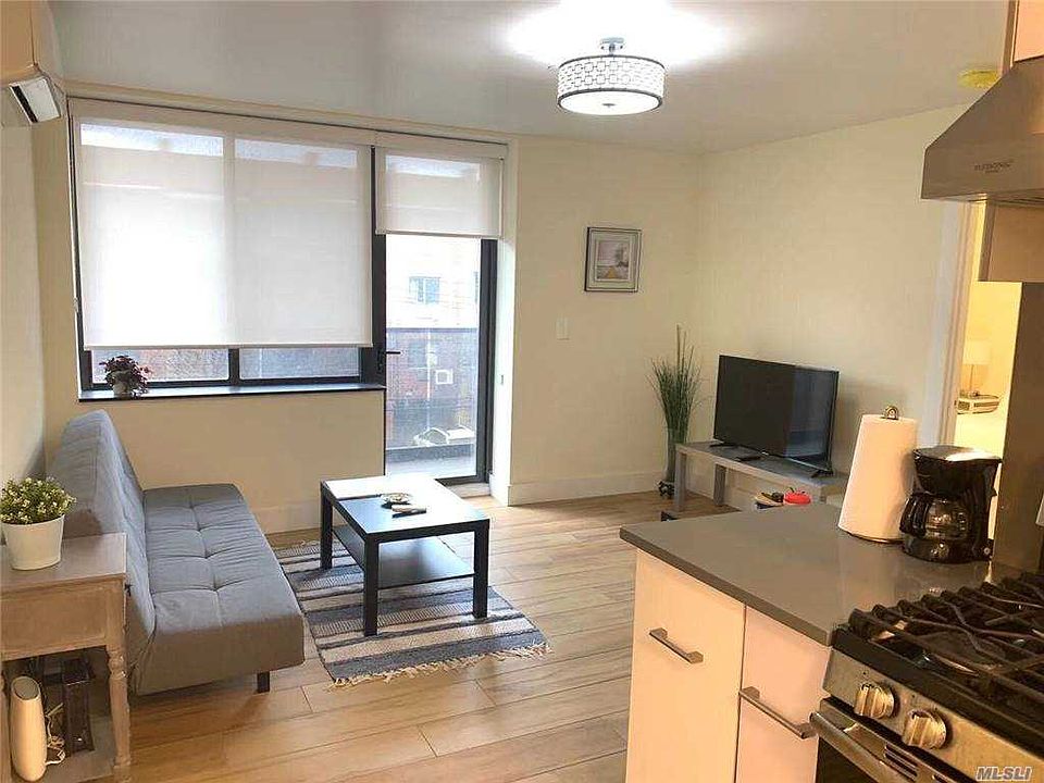 1st image of 13920 34th Ave #8C