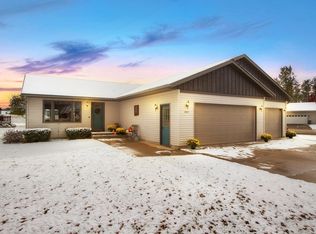 808 Judith Ct, Holmen, WI 54636