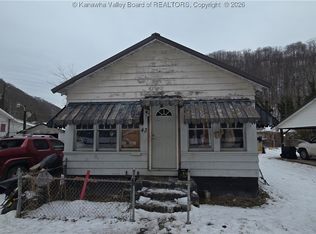 43 Marshall Ave, Logan, WV 25601