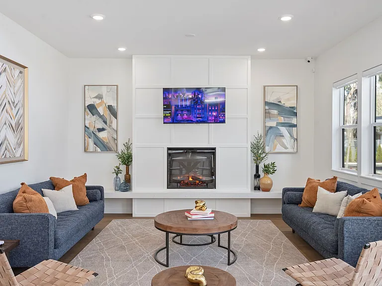 Pacific Valley Apartments — Photo 9