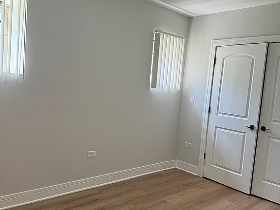 4th image of 6551 S Ingleside Ave #Gs