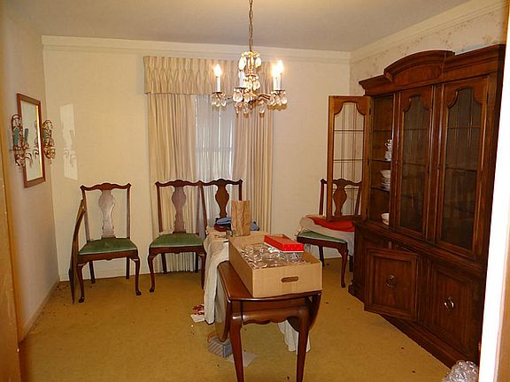 Formal Dining