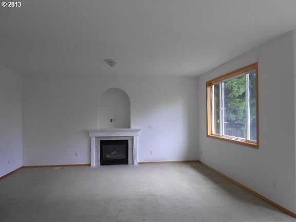 2nd image of 1011 NE 102nd Ave