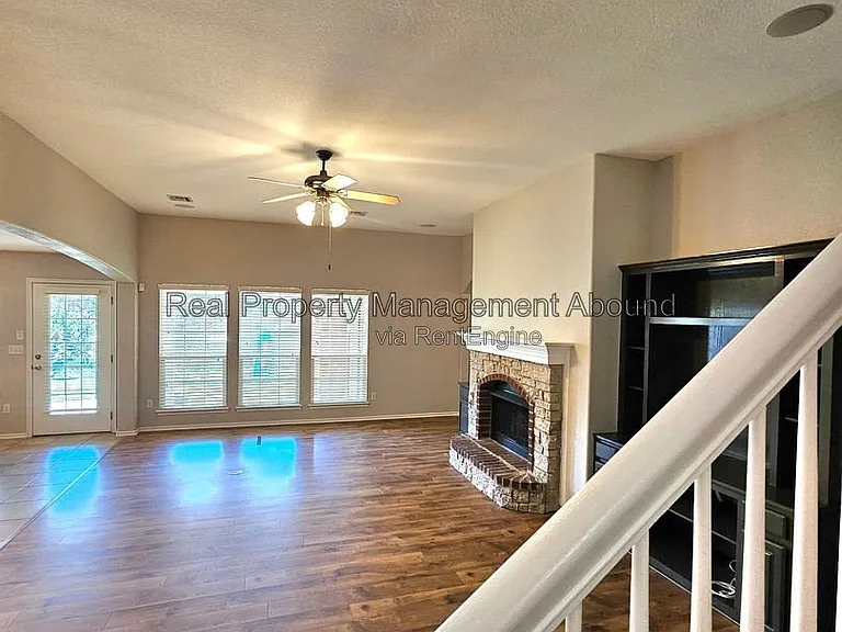 809 W Granger St — Photo 34