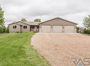 46691 Robin Pl, Tea, SD 57064