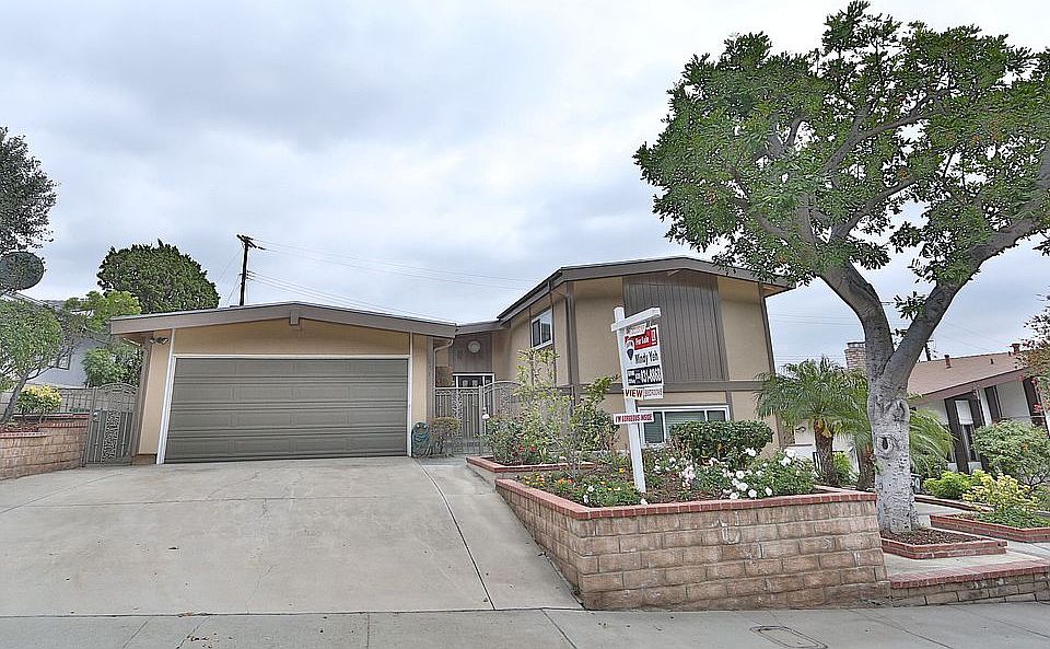 1st image of 454 Van Buren Dr