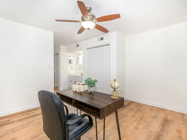 213 Schultz St — Photo 12