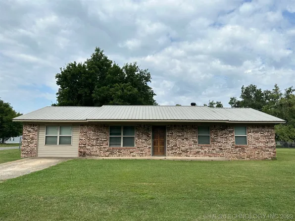 210 S 8th St, Hartshorne, OK 74547