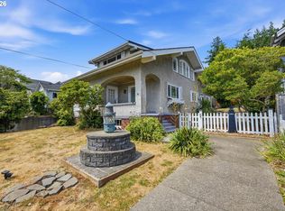 842 Oregon Ave, North Bend, OR 97459