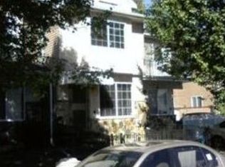 42 Long Pond Ln, Staten Island, NY 10304