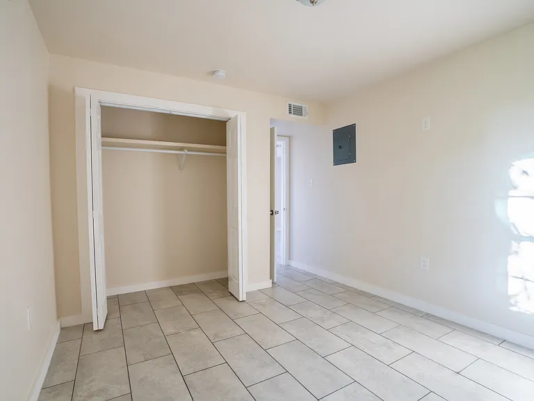 2919 Danneel St #2 — Photo 10