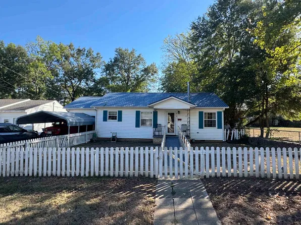 810 Beckley St, Kilgore, TX 75662