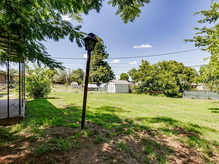 3516 Mount Pleasant Dr — Photo 43