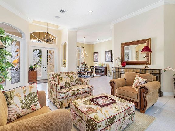 3rd image of 7605 Woodsmuir Drive