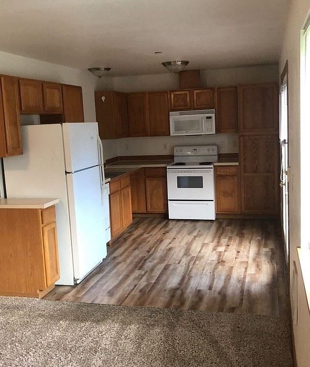 1st image of 10833 SE 200th St APT G3