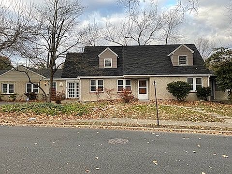 2nd image of 728 Rodman Ave