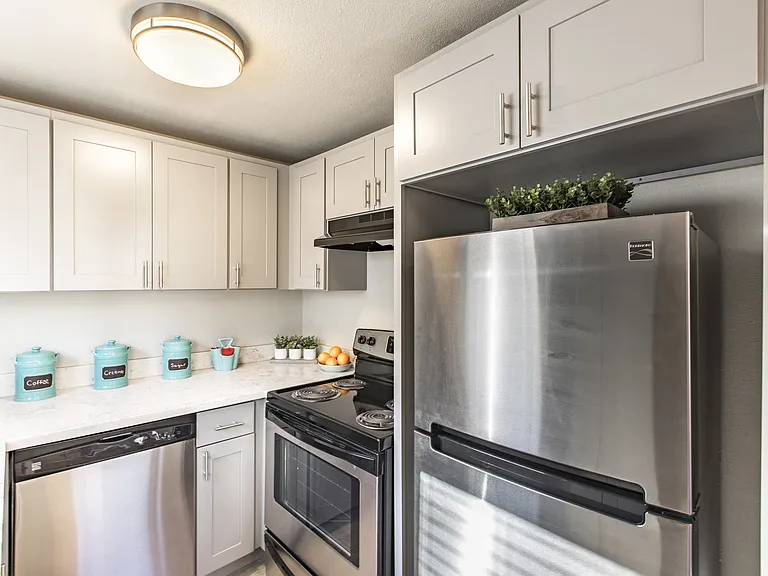 The Lakes Apartments — Photo 19