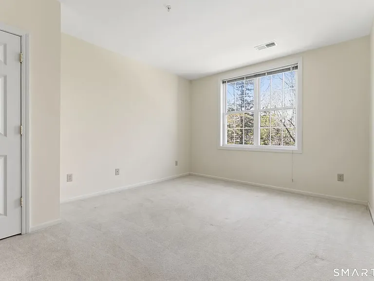 2590 Gold Star Hwy #208 — Photo 9
