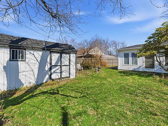 4th image of 628 Danberry St