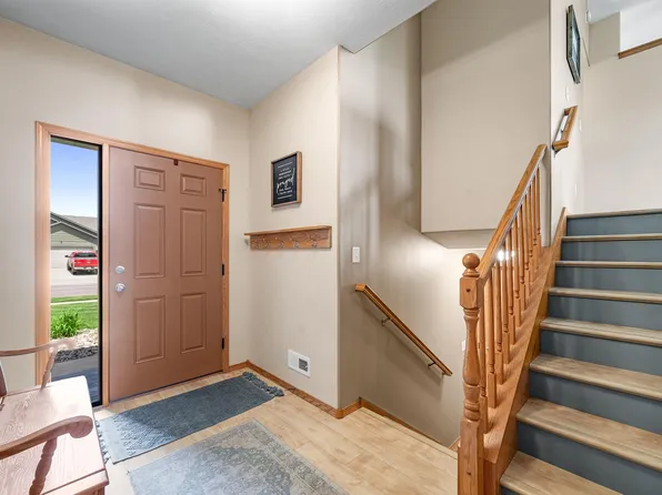 8801 W 18th St, Sioux Falls, SD 57106