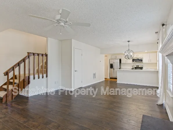 111 Castilian Dr, Virginia Beach, VA 23462