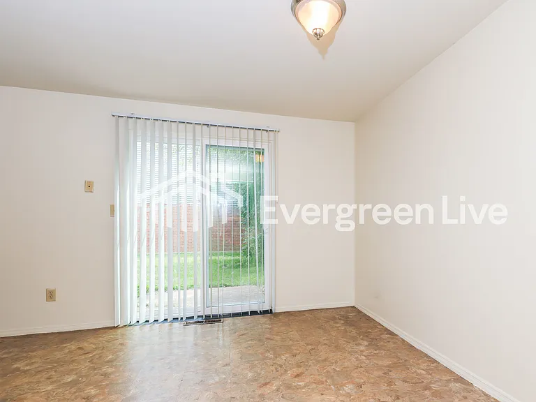 8047 Mount Aetna St — Photo 6