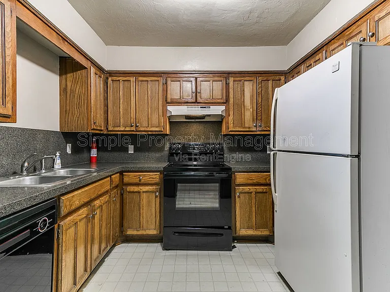10607 N Macarthur Blvd — Photo 10
