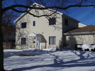 1619 Prestwick Dr, Naperville, IL 60563