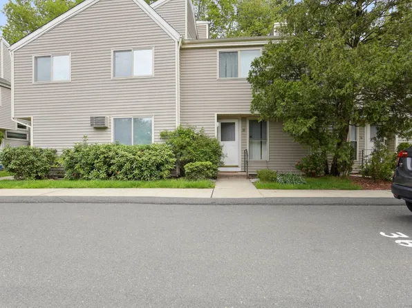 18 Cherokee Court #18, Cromwell, CT 06416