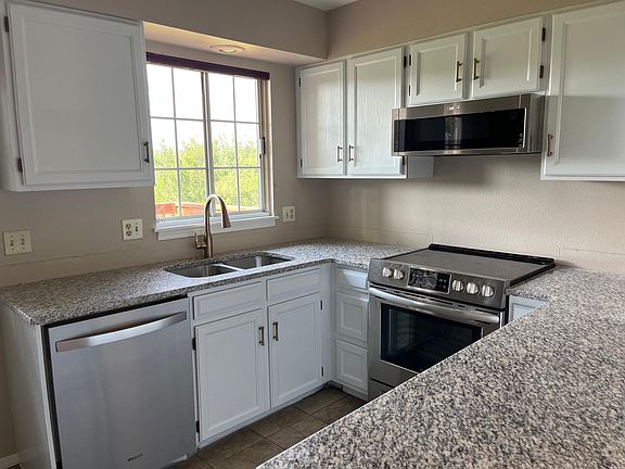 All new appliances and granite countertops