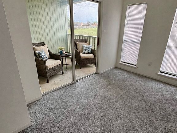 5th image of 6925 SW Hampshire Cir