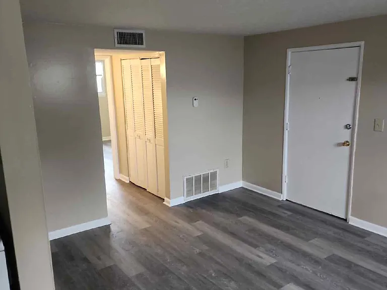 4902 Saddlebrook Ln — Photo 16