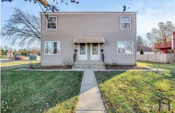 2 bed, 900 sqft, $2,400 — Photo 2