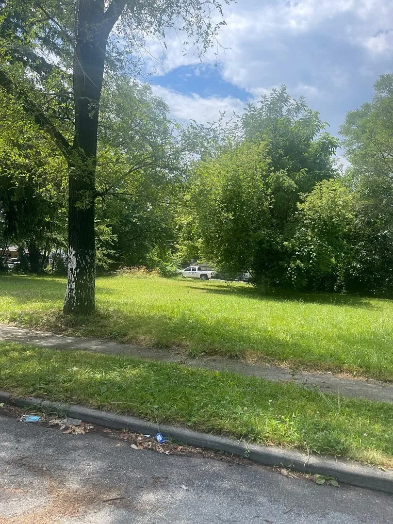 3034 Monroe St photo 1