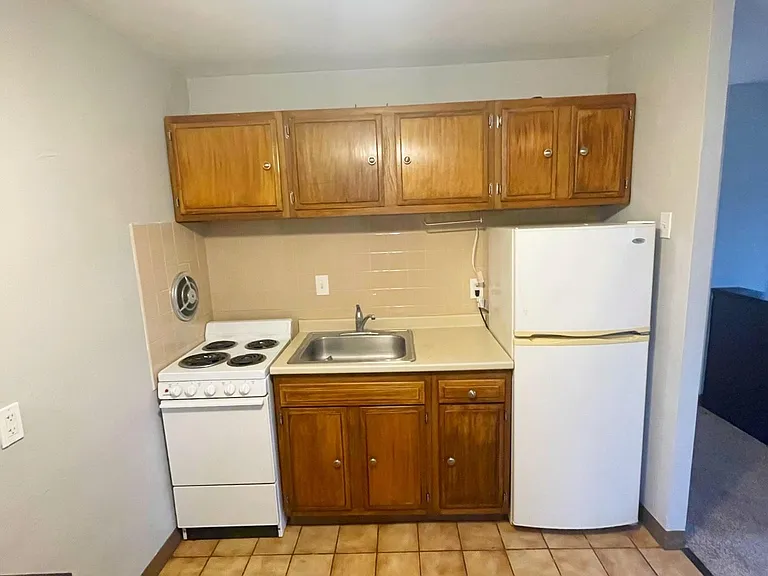 710 McDonald St #2 — Photo 3