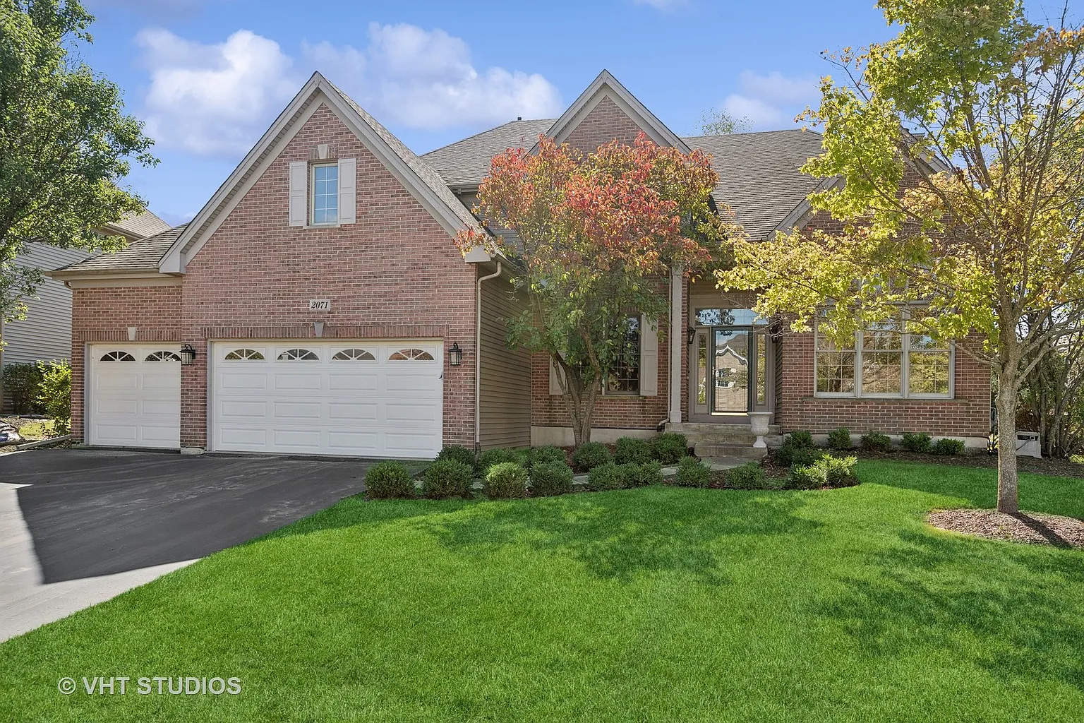2071 Brindlewood Ln photo 1