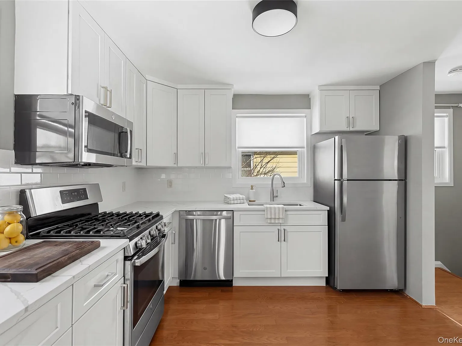 1 bed, 1.0 bath, 669 sqft, $3,200 — Photo 4