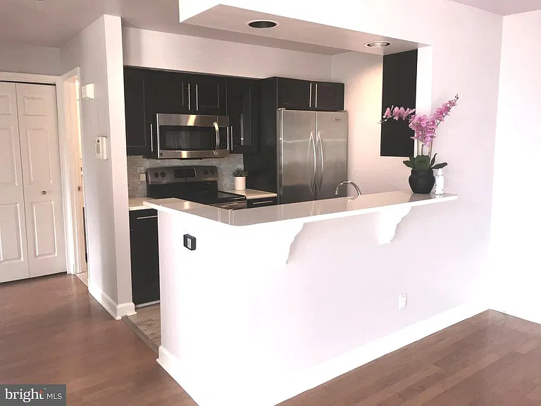 5918 Barbados Pl #202 — Photo 11