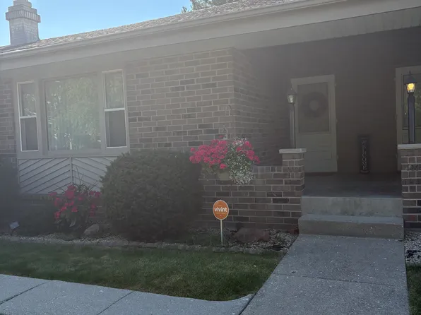 1002 Nassau Pkwy, Rockford, IL 61107