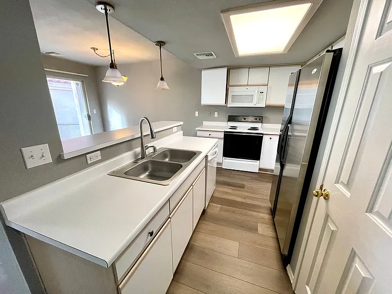 3448 Sun River Rd #4 — Photo 7