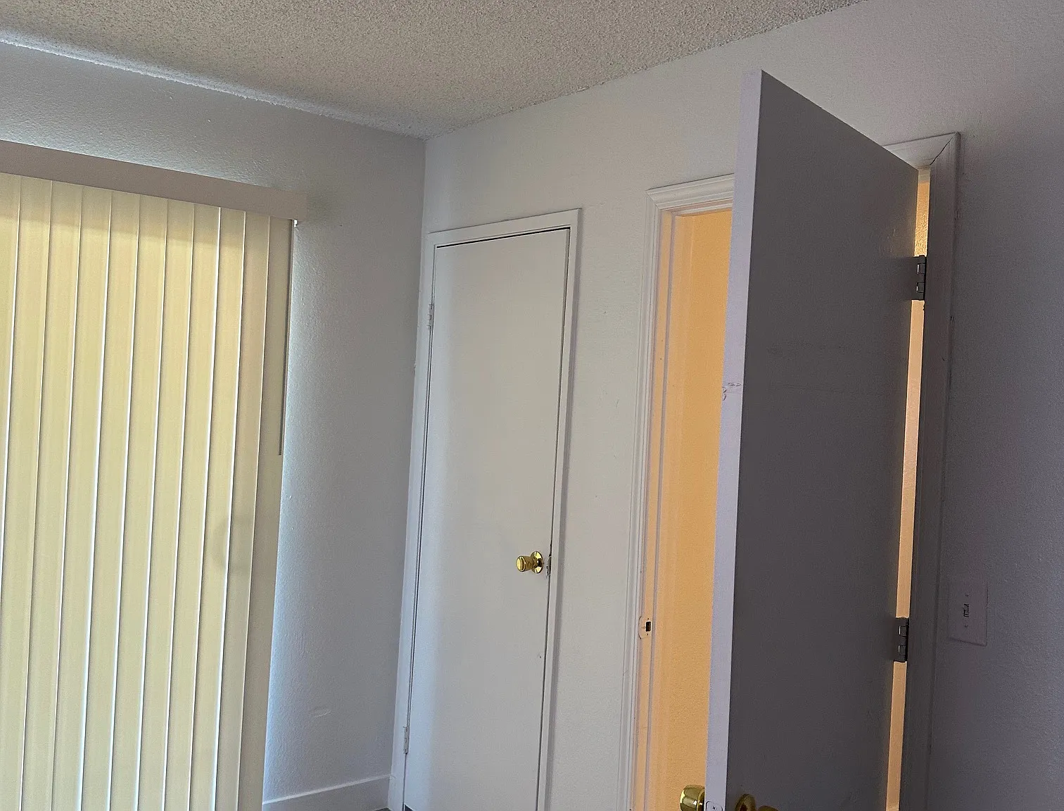 2 bed, 980 sqft, $1,400 — Photo 2