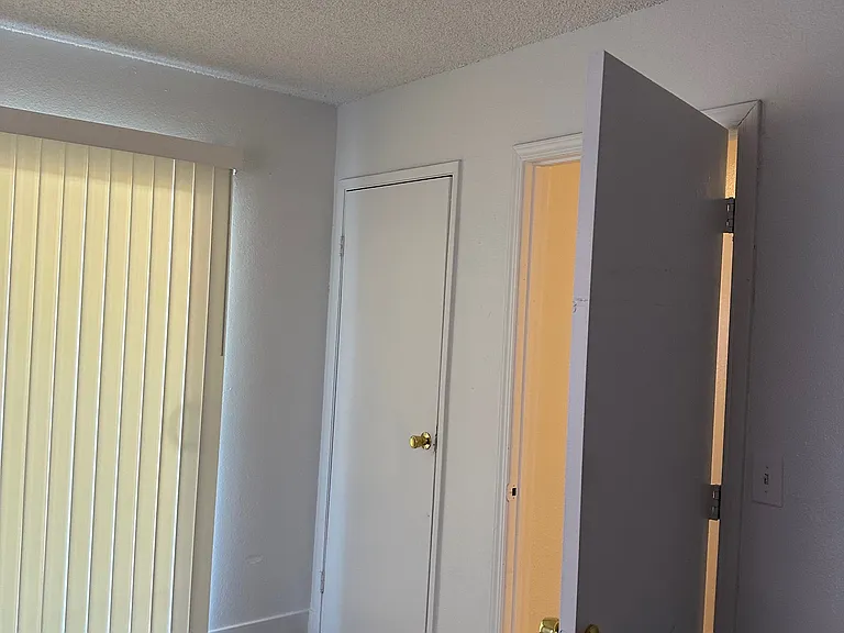 1620 Cordoba Ln #C — Photo 2