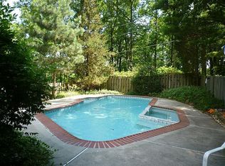 2463 Jones Rd, Pottstown, PA 19465