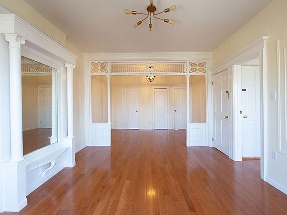 2nd image of 371 E 26th St #3