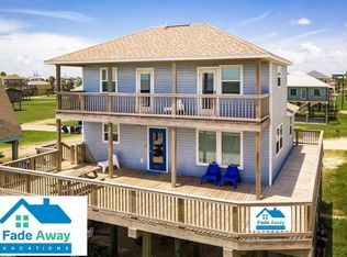 103 Beach Dr, Surfside Beach, TX 77541