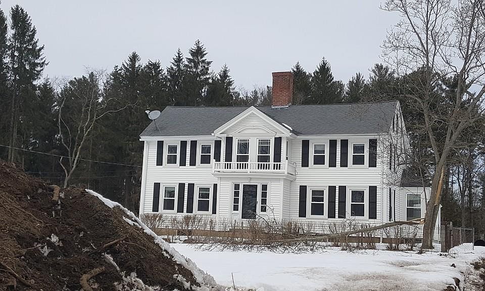2nd image of 345 S Elm St