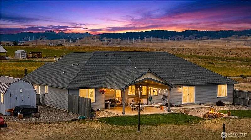 3rd image of 1510 Bitterbrush Drive