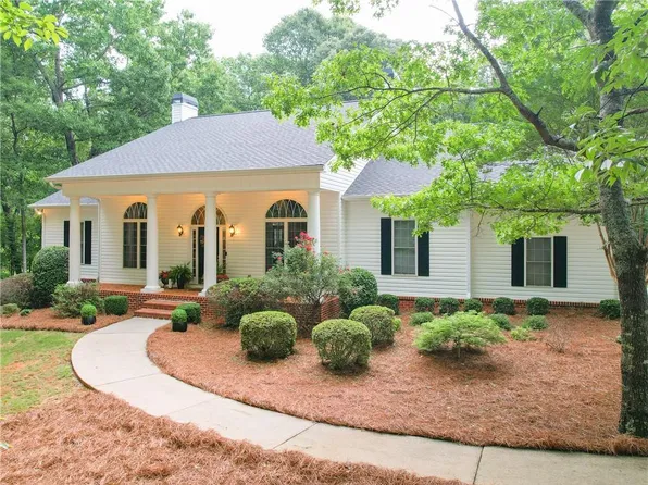 3905 Oak Hill Rd, Douglasville, GA 30135