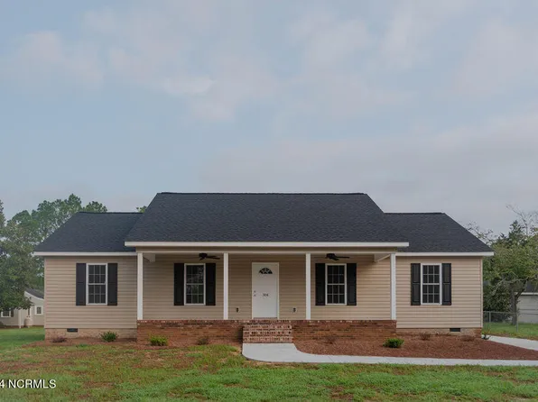 304 Locust Street, Hamlet, NC 28345