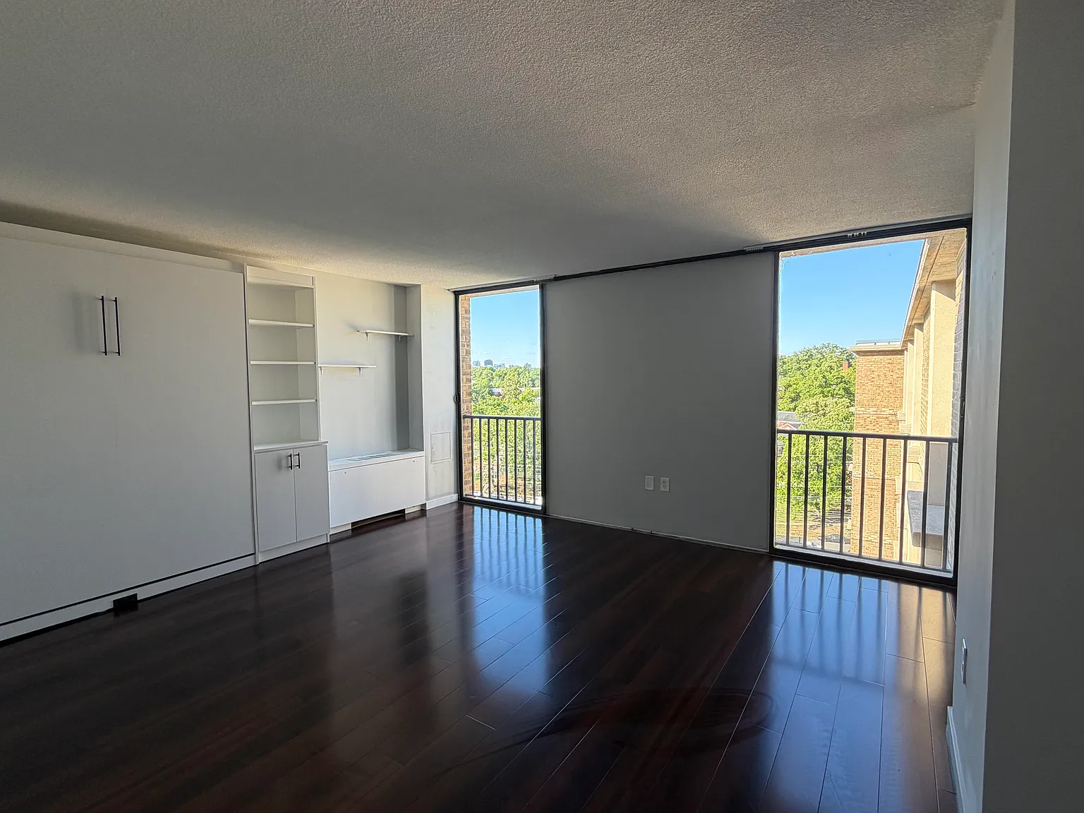 Studio, 668 sqft, $1,700 — Photo 2